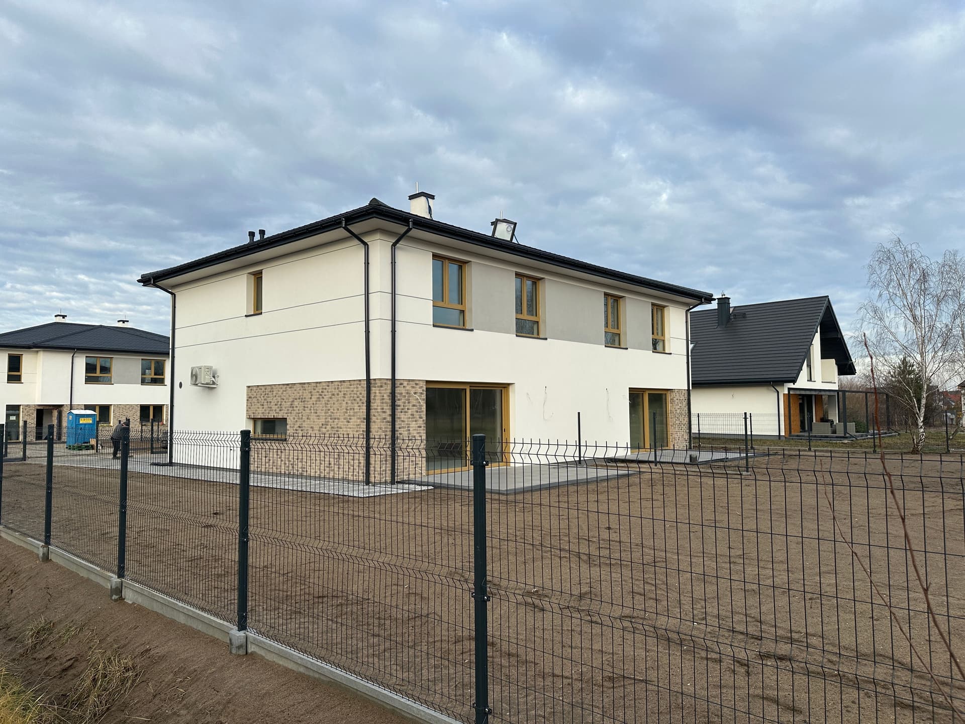 Szczęsne, ul. Puchacza 17-19 - Zdjęcie 2